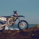 Lateral da Triumph TF 450-E.