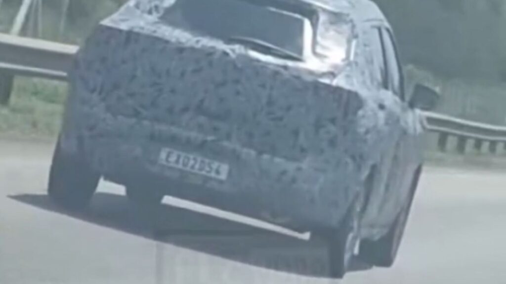 Novo SUV da Nissan com base do Kardian.