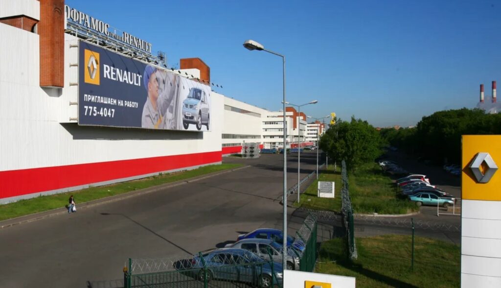 Rússia quer bilhões da Renault para recuperar a fabrica.