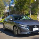 sentra 2025 cinza escuro na estrada