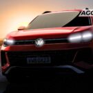 Volkswagen Tera vermelho parado de frente.