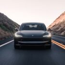 Frente do Tesla Model 3 preto.