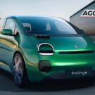 Renault Twingo verde parado na diagonal.