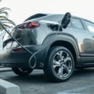 Vendas de carros elétricos disparam em fevereiro.