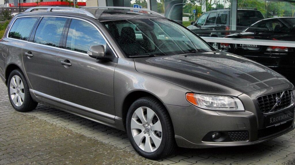 Volvo abandona peruas e investe em SUVs.