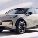 Zeekr X bege na diagonal.