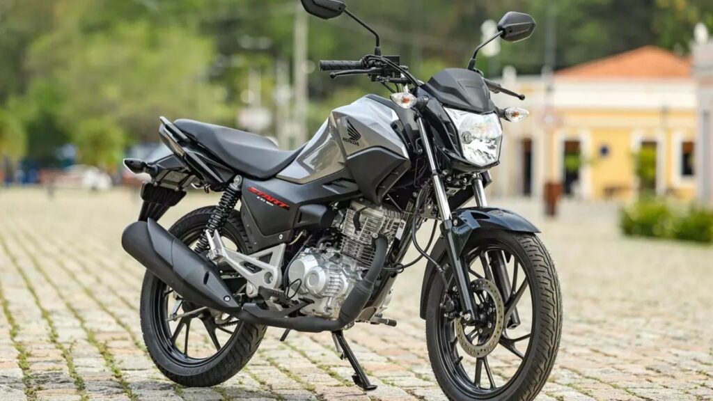 Honda CG 160 Start cinza escuro na diagonal.