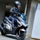 Suzuki Burgman 125 em movimento.