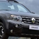 Frente da Renault Oroch ciza escuro com desconto de quase dois mil.