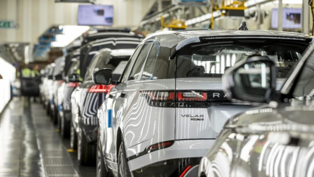 Produção de carros da Land Rover.