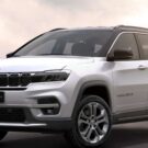 Jeep Commander branco na diagonal.
