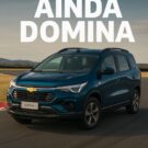 Chevrolet Spin azul na pista.