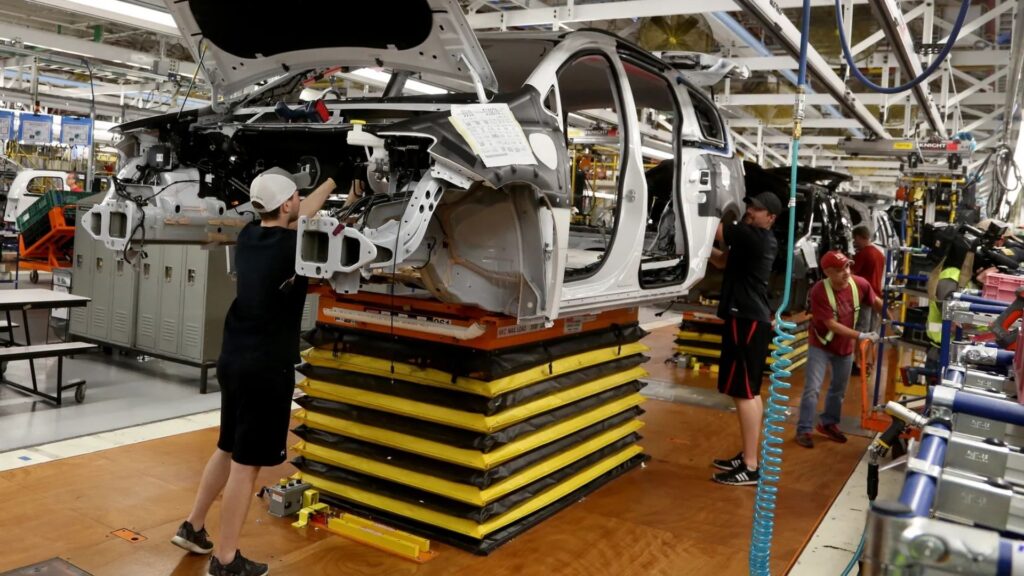 Fabrica da Stellantis em paralisação.