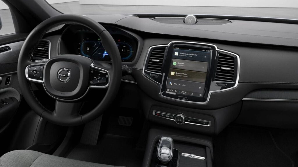 Interior do Volvo XC90 híbrido Plug-in.