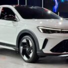 Novo Nivus GTS 2025 branco na diagonal.