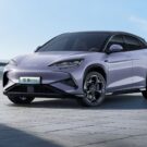 BYD Sealion 07 na diagonal.