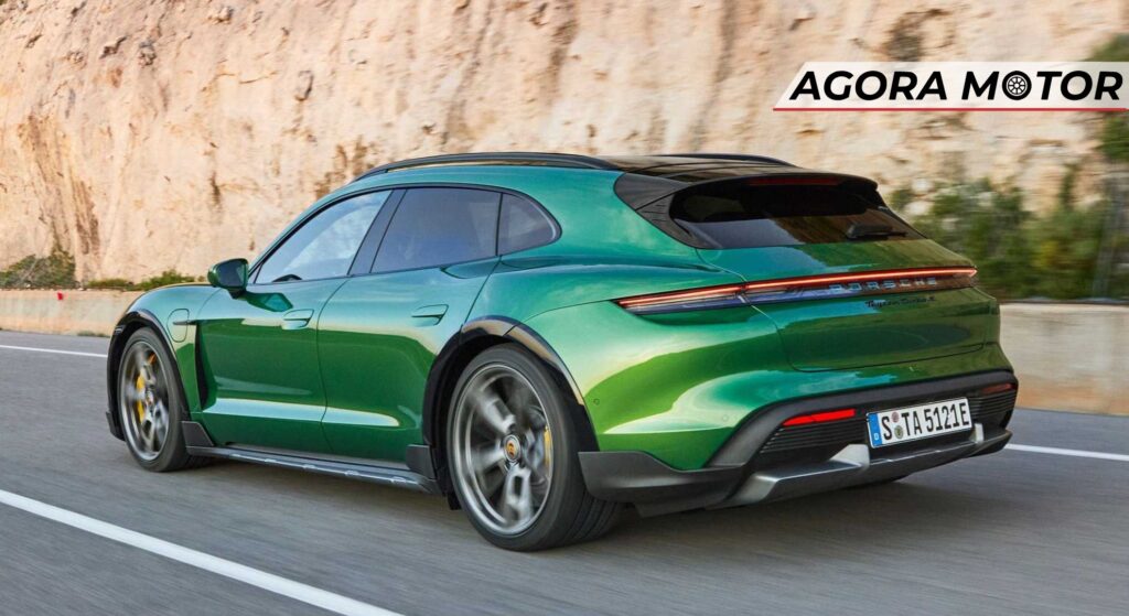 Porsche Taycan Perua em movimento.