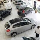 Concessionária de carros.