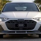 Frente do Audi A3 Sportback 2025 branco.