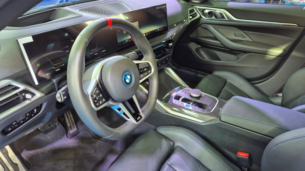 Interna da Nova BMW, o i4 eDrive40 M Sport.