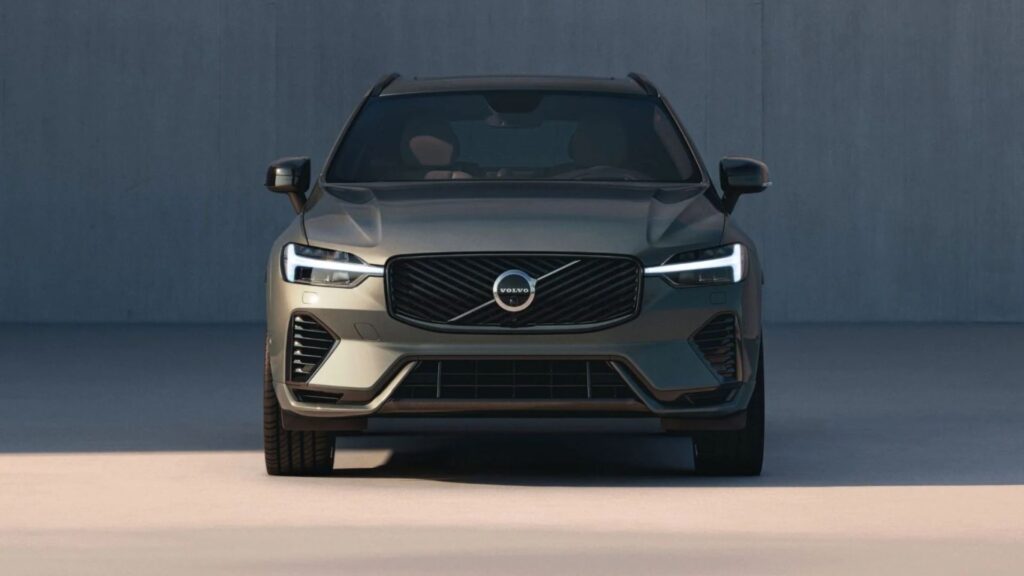Frente do Volvo lança XC60 2026.