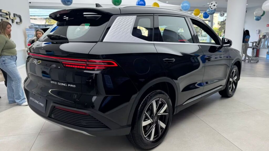 BYD Song Pro 2026 preto.
