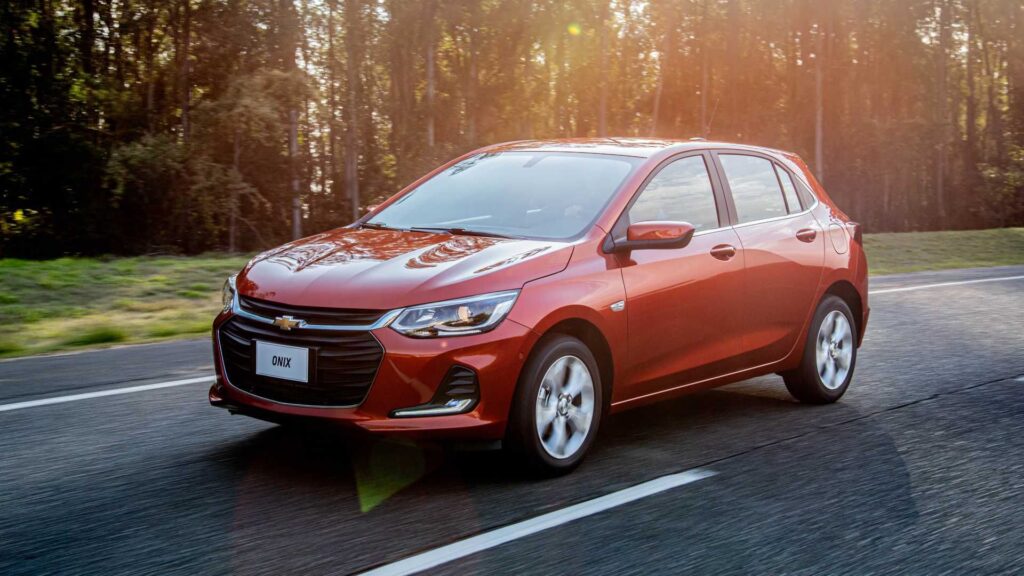 Chevrolet Onix 1.0 MT 2025 com desconto.