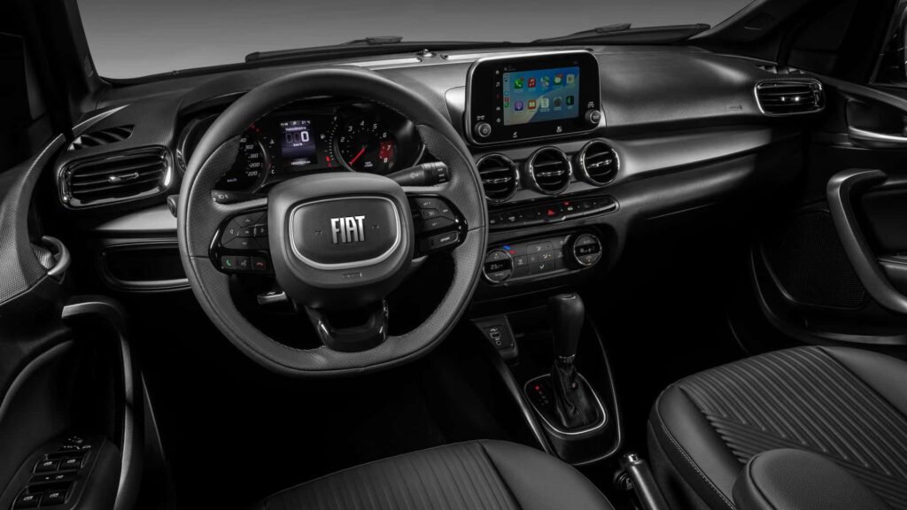 Interna do Fiat Cronos Precision 2026.