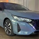 Nissan Sentra 2.0 Advance CVT 2025 na diagonal.