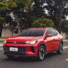 Volkswagen Tera High vermelho na estrada.