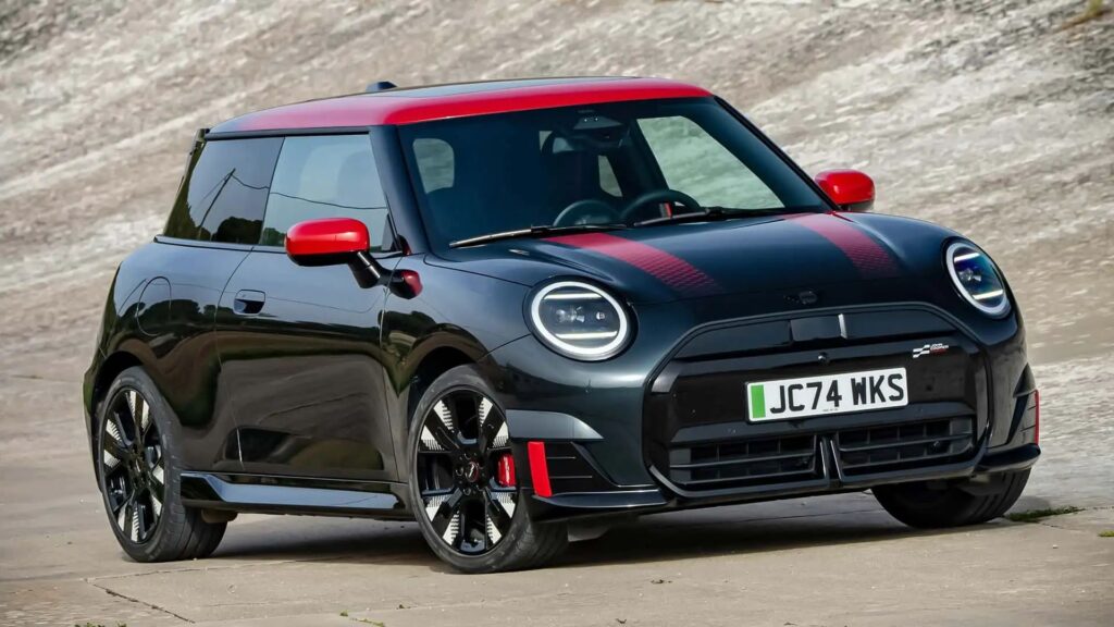 Cinco carros que você pode comprar pelo preço do Mini JCW elétrico.