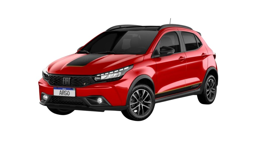 Fiat Argo vermelho parado.