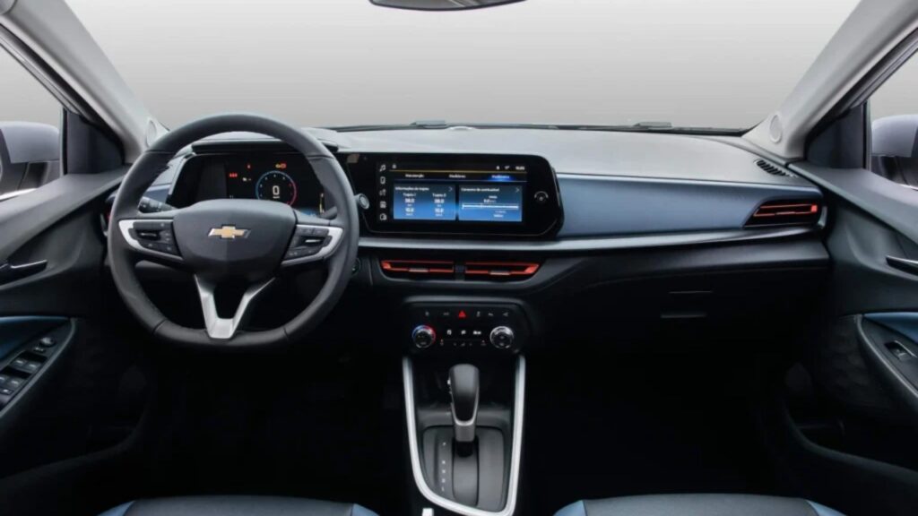 Interna do Chevrolet Onix Plus 2026.
