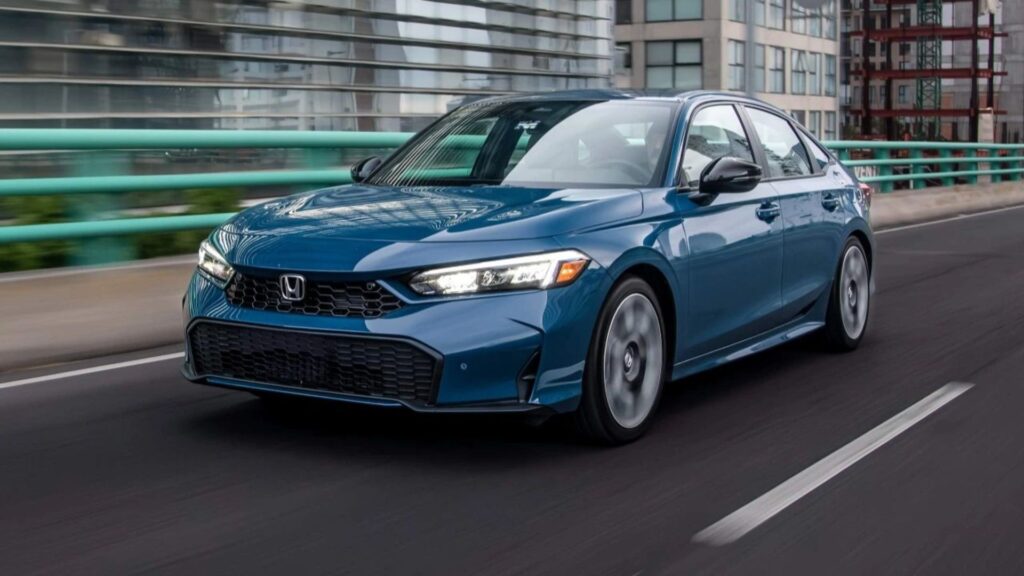 Honda Civic azul.