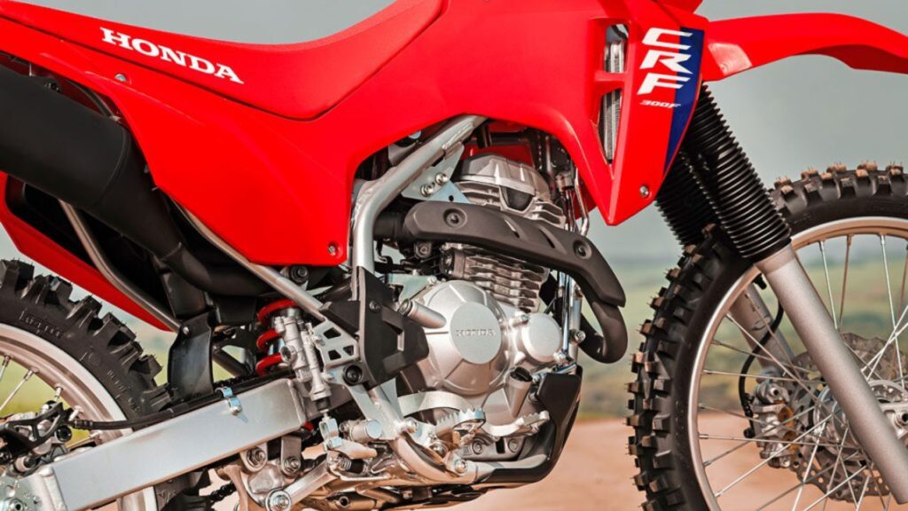 CRF 300F 2026 vermelho.