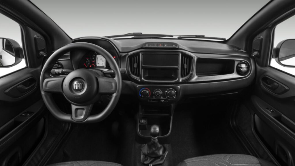 Interna da Fiat Fiorino 2025.