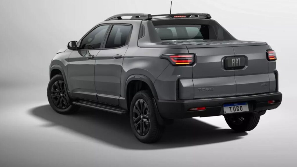 Nova Fiat Toro 2026 cinza.