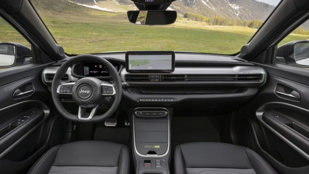 Interna do Jeep Avenger 2026.