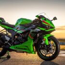 Kawasaki ZX-6R 2026 verde parada.
