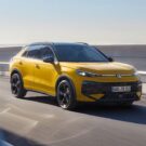 Volkswagen T-Roc na estrada.