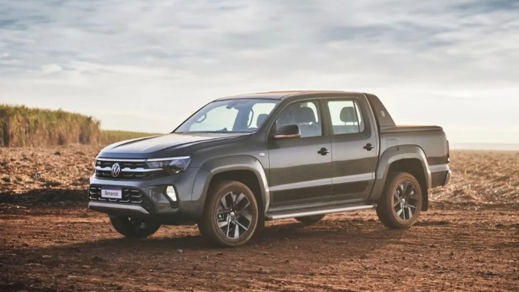 Volkswagen Amarok 2026 na diagonal.