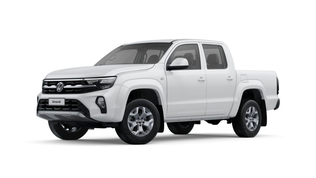 Volkswagen Amarok Comfortline 2026 branco na diagonal.
