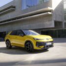 Volkswagen T-Roc amarelo.