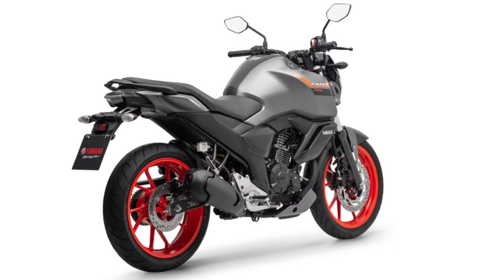 Traseira da Yamaha Fazer FZ15 ABS Connected 2025.
