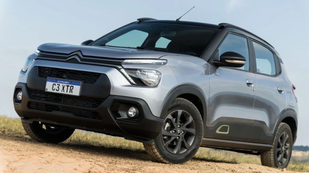 Citroën C3 XTR 2026 parado na diagonal.