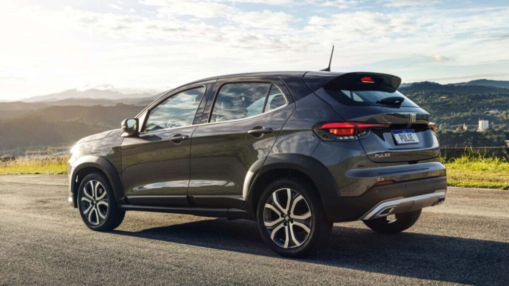 Fiat Pulse 2026 Drive 1.3 CVT cinza na estrada.