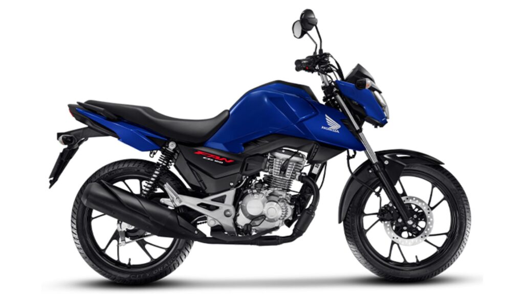 Honda CG 160 2026 azul parado em um fundo branco.