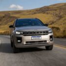 Jeep Commander de frente.