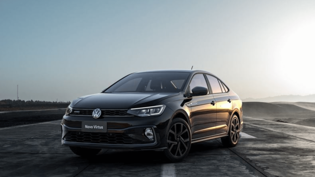Volkswagen Virtus Exclusive preto parado na diagonal.