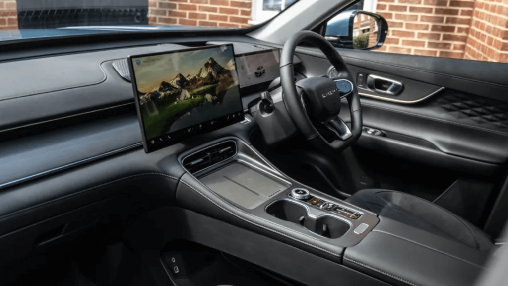 Interior do Chery Tiggo 8 2026.